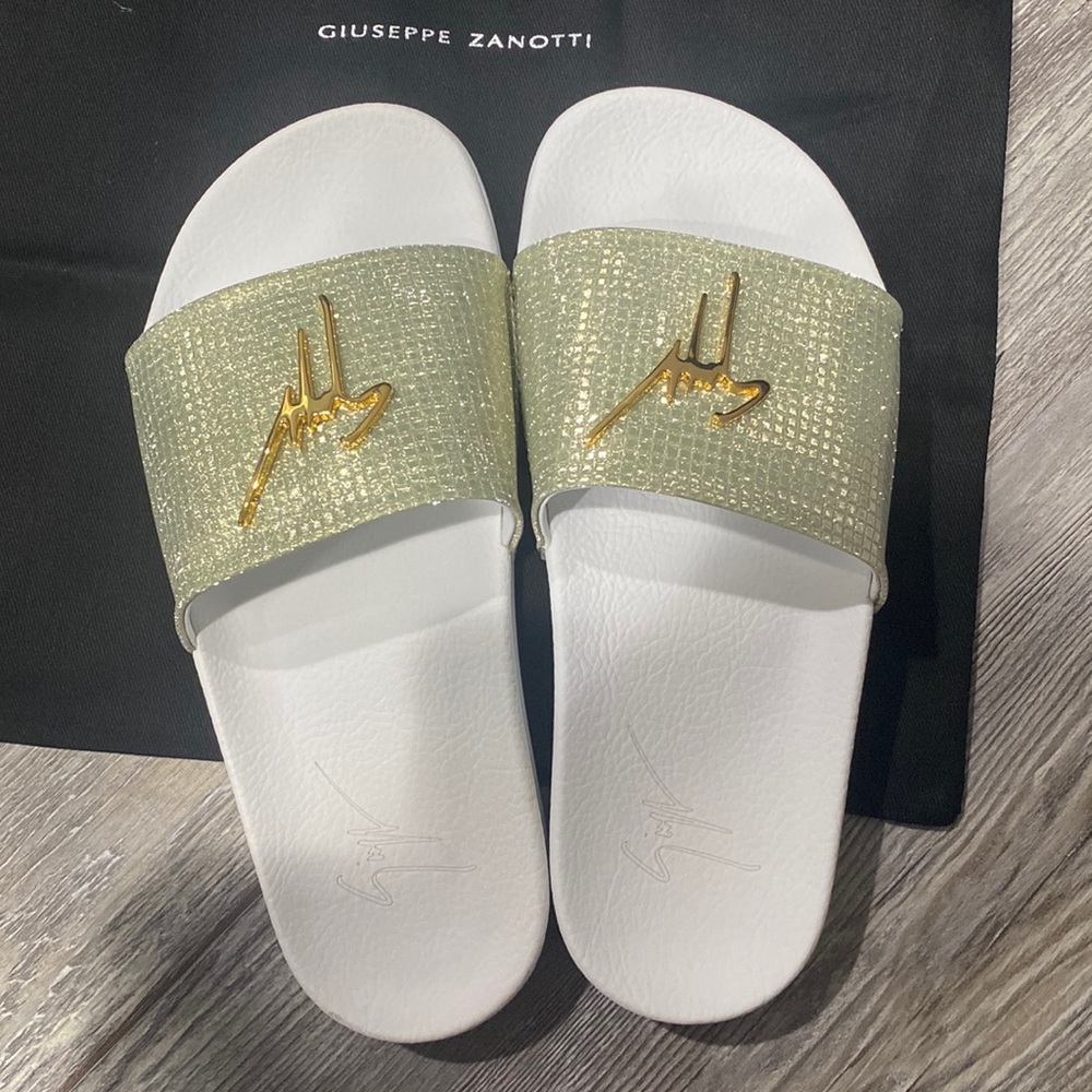 Giuseppe Zanotti Iridescent silver w/gold slides size 37